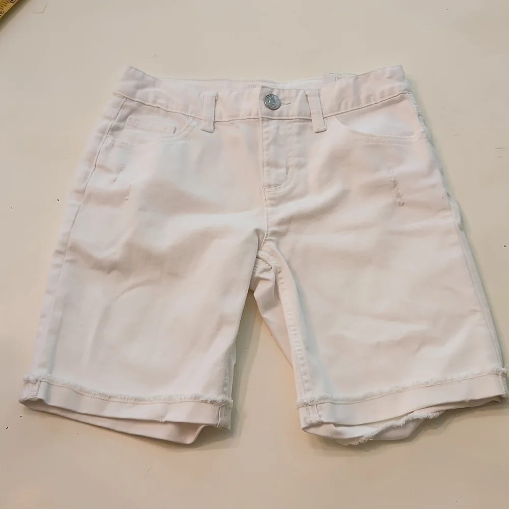 Justice girlfriend high waisted white shorts 12 with distressing new with tags
